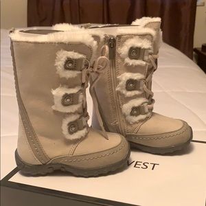Nine West Daffodil Boots size 6